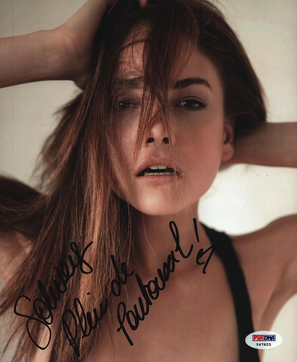 Lot 325: Solweig Rediger signed 10x8inch colour photo.