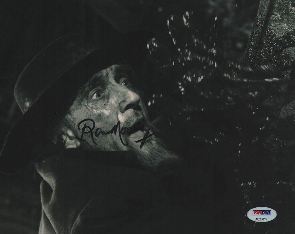 Lot 326: Ron Moody signed 10x8inch black and white photo.