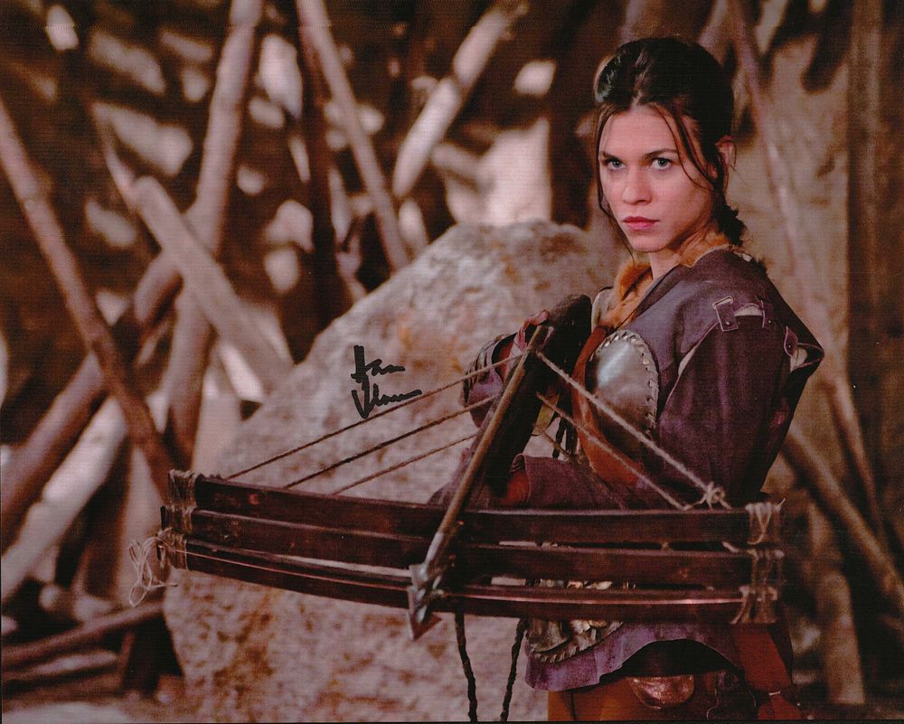Lot 348: Ana Ularu signed 10x8inch colour photo.
