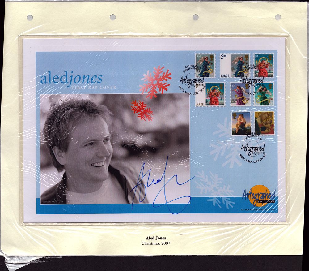 Lot 523: Aled Jones signed FDC Christmas 2007.
