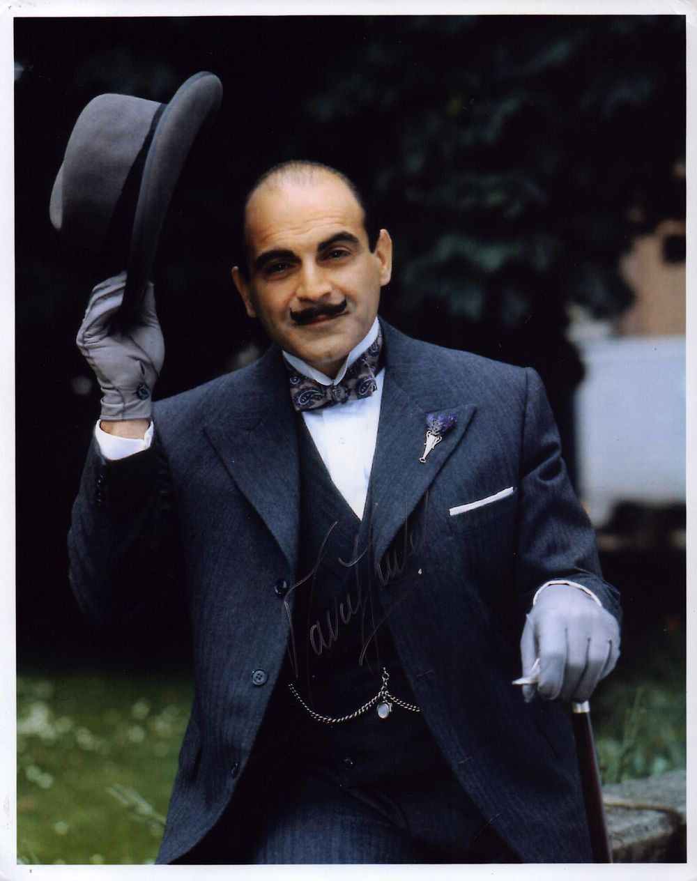 Lot 551: David Sachet signed 10x8 inch colour photo.