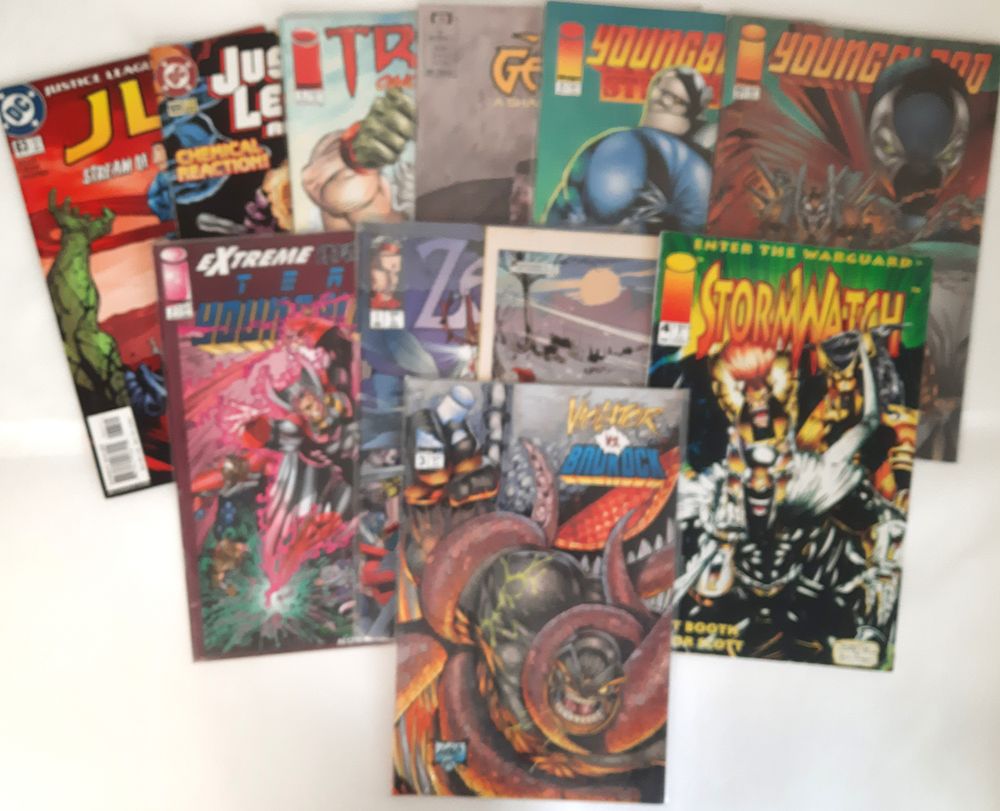 Lot 183: Comic Book Collection. DC Justice League JLA no.83,...