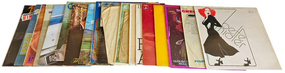 Lot 187: Vinyl record 20 LPs unsigned including Tina Turner,...