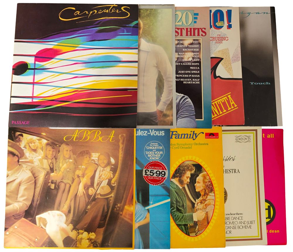 Lot 357: Record Collection. 10, 12 inch records from artists...