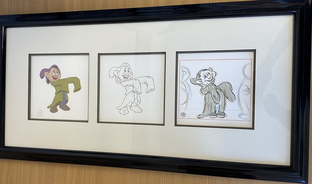 Lot 315: Let me see your hands recreates Dopey from...