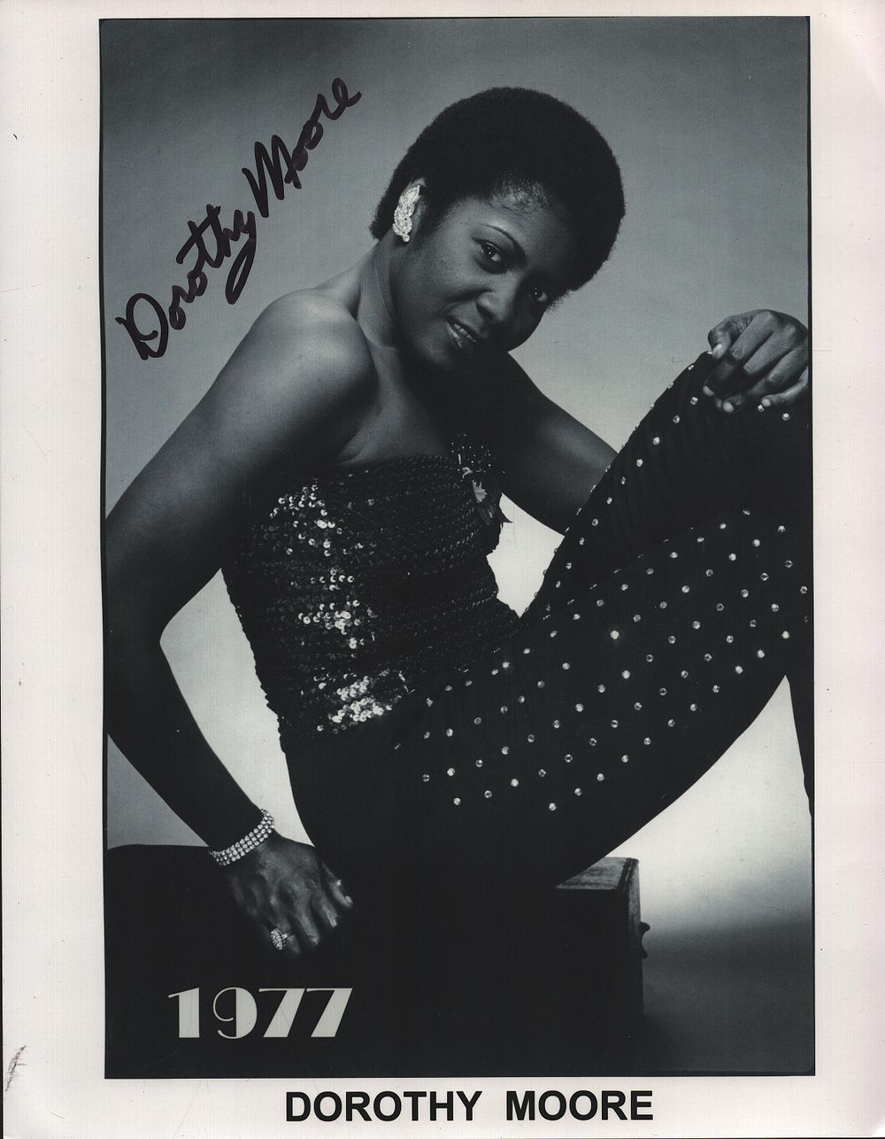 Lot 182: Dorothy Moore signed 10x8inch black and white photo.