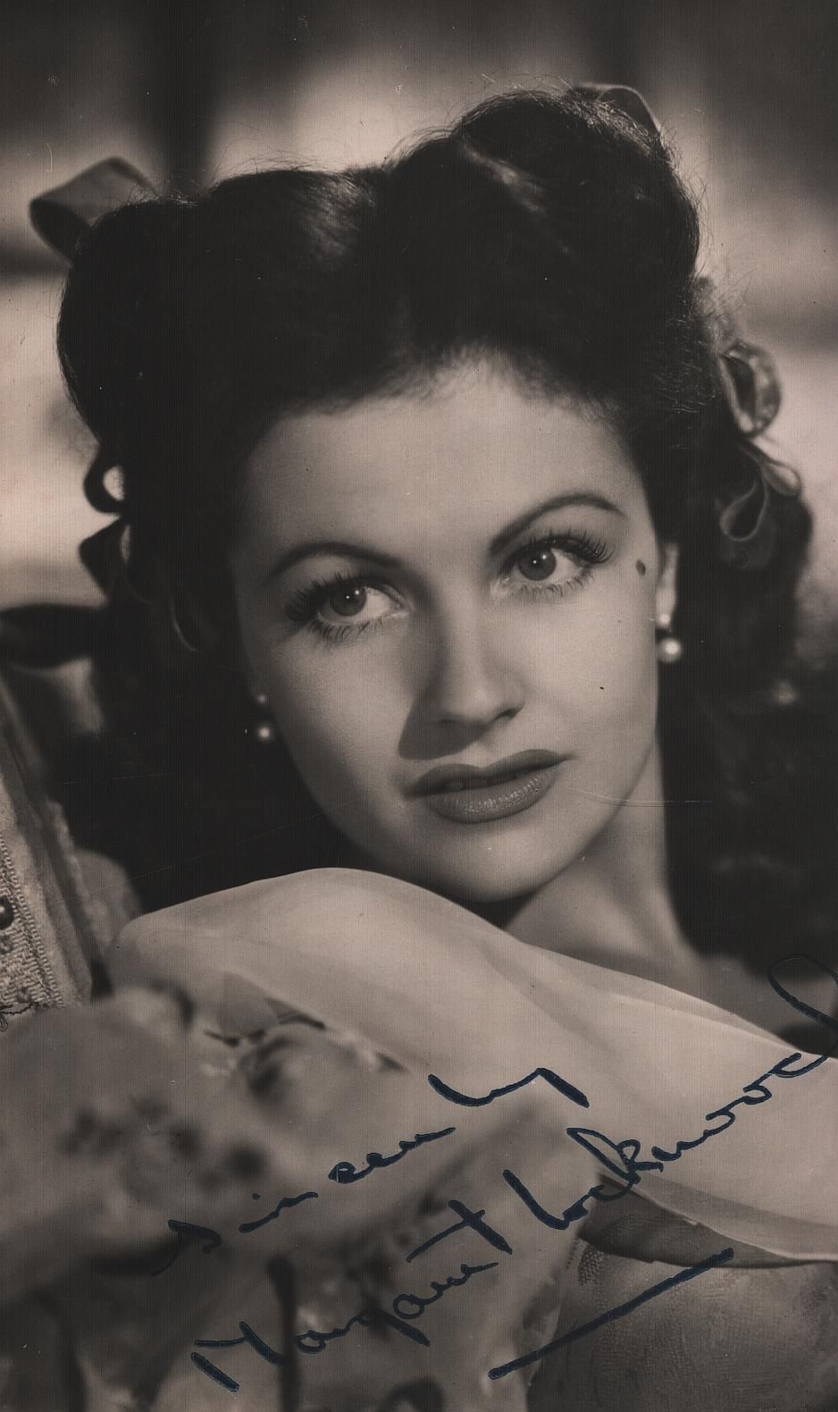 Lot 209: Margaret Lockwood signed 5.5x3.5 inch black & white...