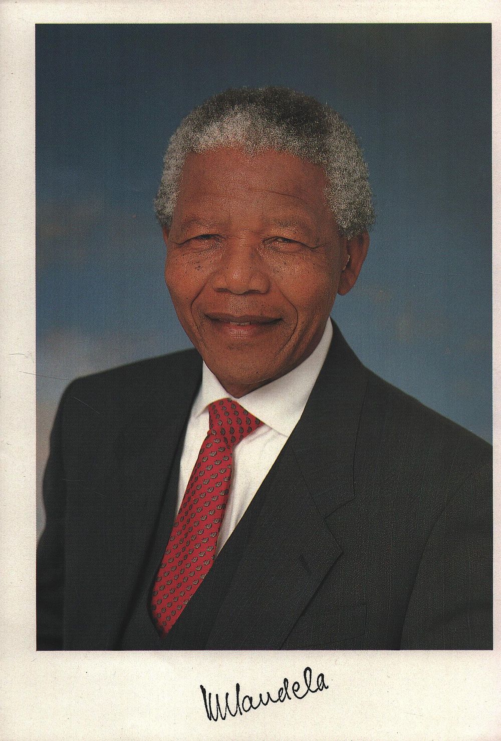 Lot 292: Nelson Mandela - autopen signature 8.25x6 inch colour...