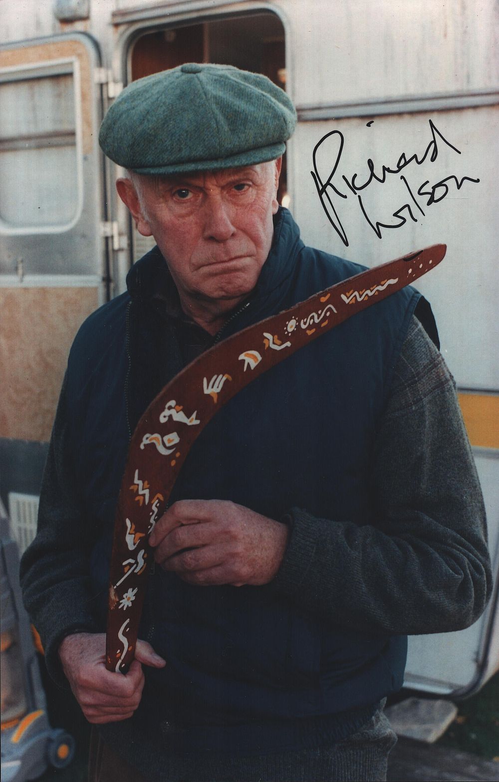 Lot 359: Richard Wilson signed 12x8inch colour photo.