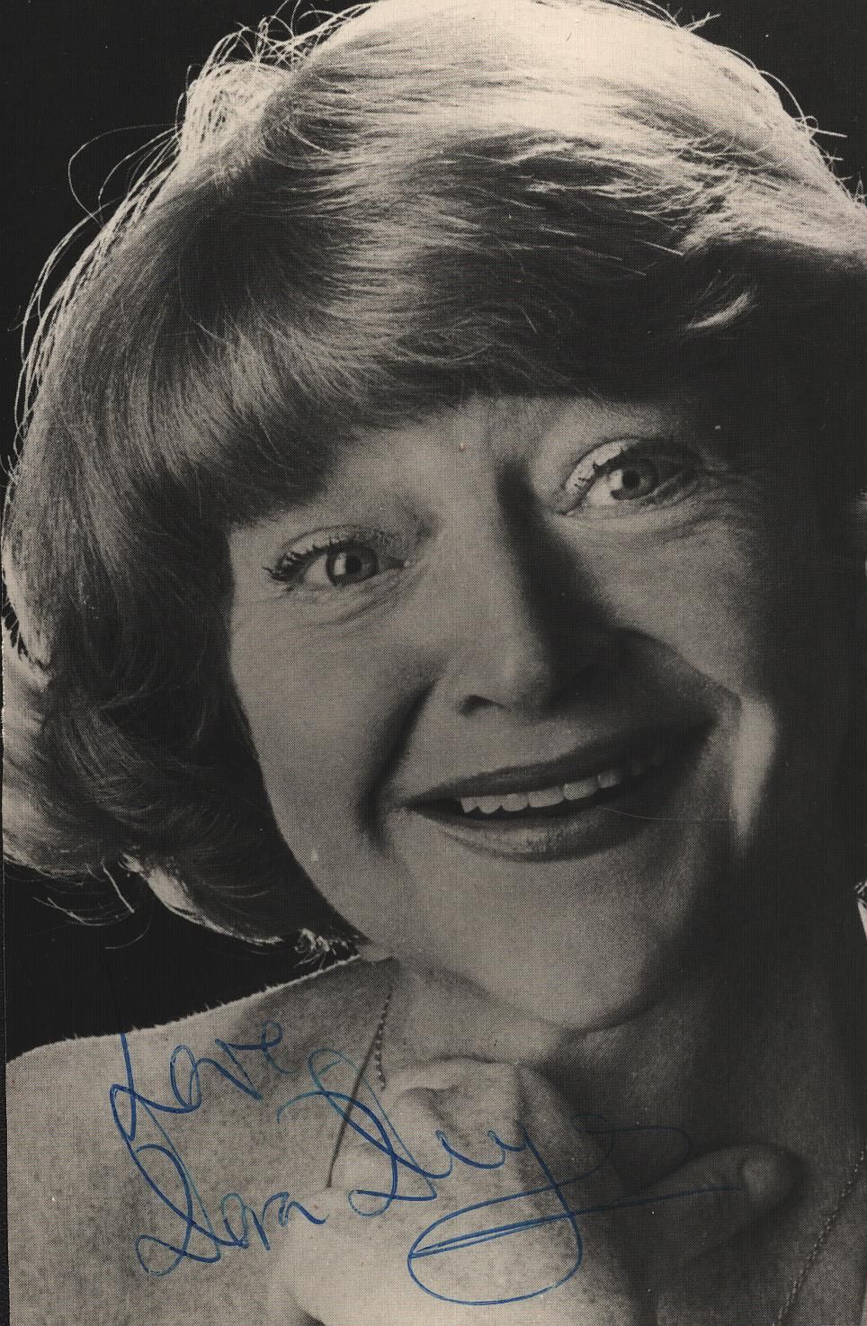 Lot 404: Dora Bryant signed 6x4inch black and white photo.