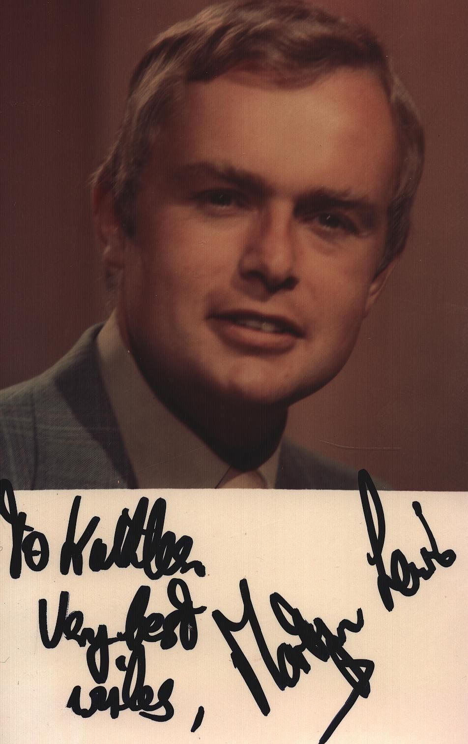 Lot 409: Martyn Lewis signed 6x4inch colour photo. Dedicated.