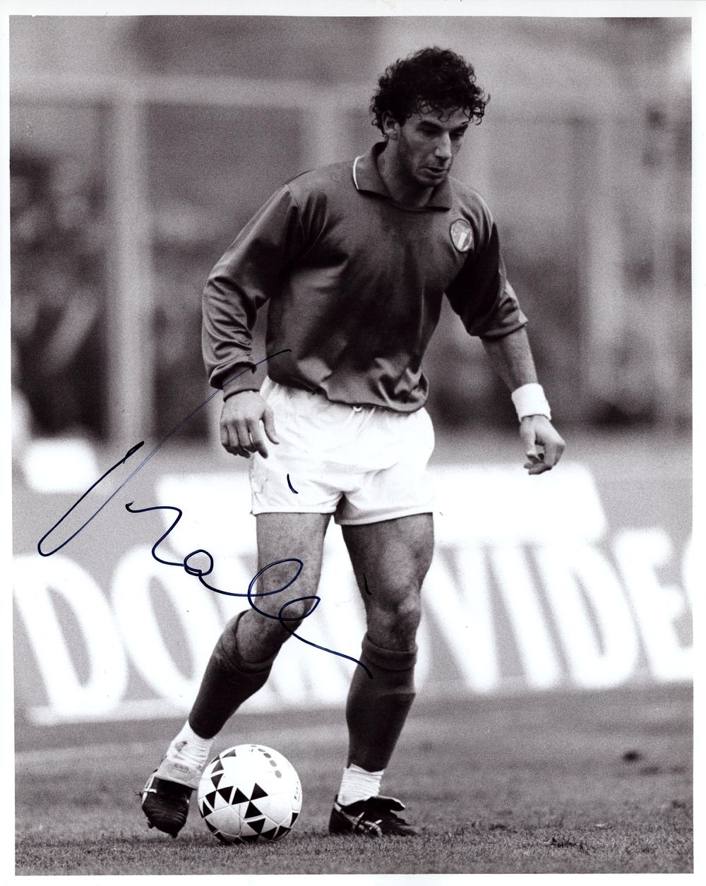 Lot 525: Football Gianluca Vialli signed 10x8inch black and white...