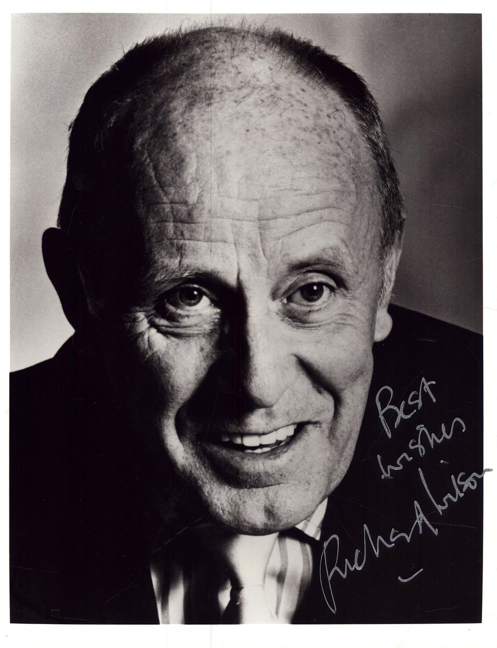 Lot 213: Richard Wilson signed 8x6inch black and white photo.