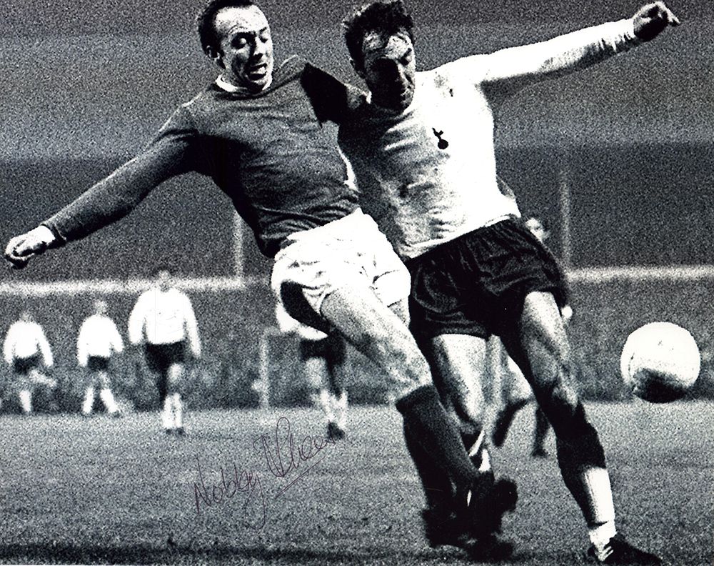 Lot 221: Nobby Stiles signed 10x8inch black and white photo.