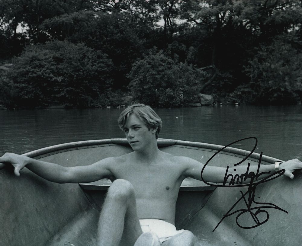 Lot 273: CHRISTOPHER ATKINS Actor signed Blue Lagoon 8x10 Photo...