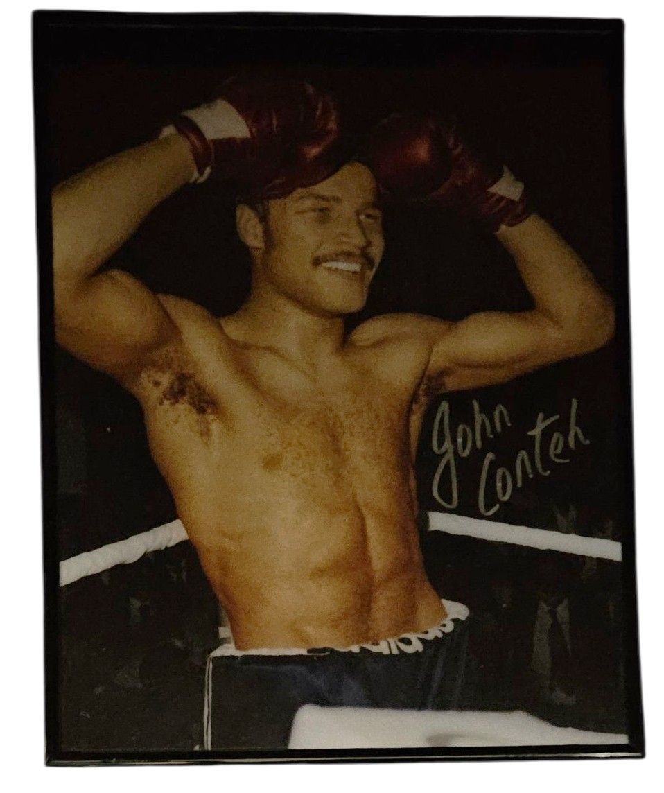 Lot 521: John Conteh signed 16x12 inch framed colour photo....