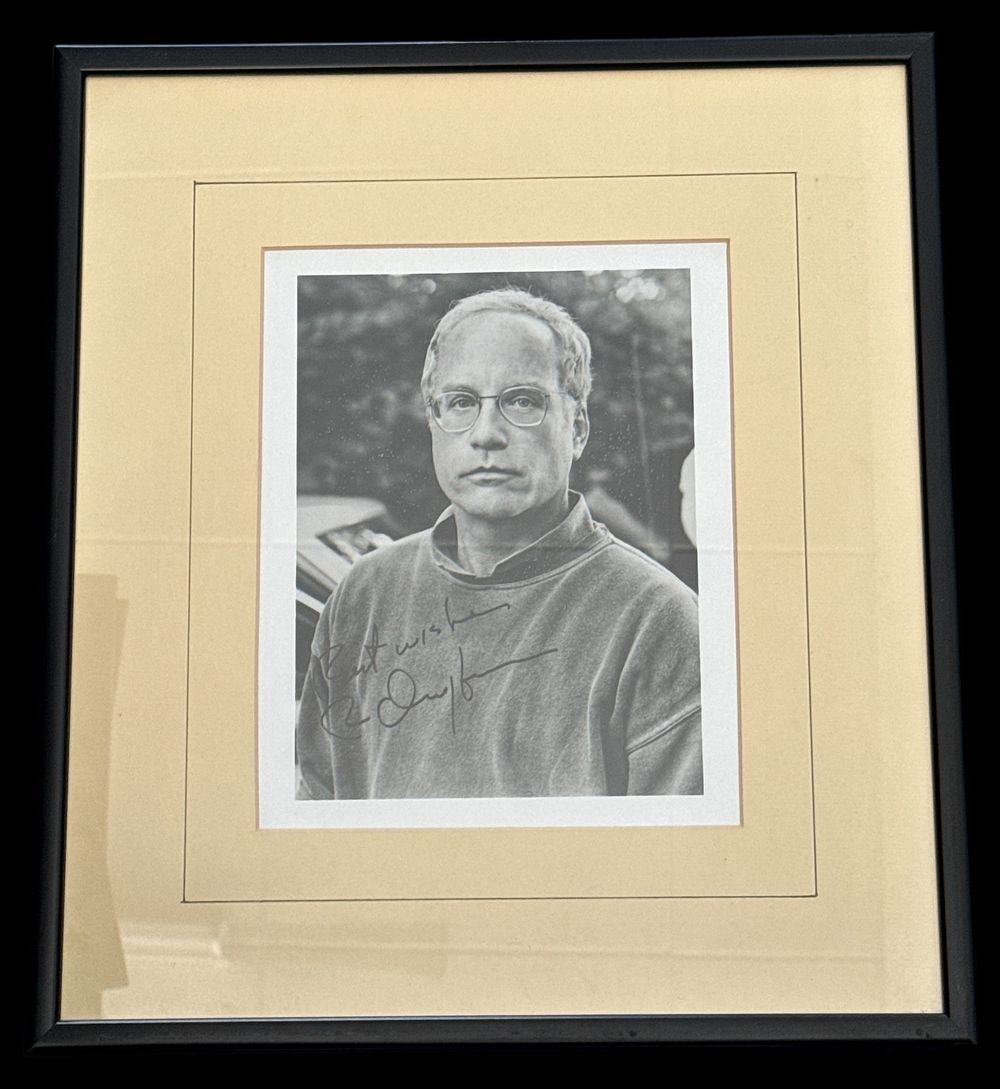 Lot 550: Richard Dreyfuss signed black and white photo. Mounted...