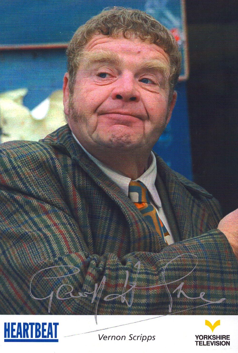 Lot 207: Geoffrey Hughes signed 6x4inch colour photo.