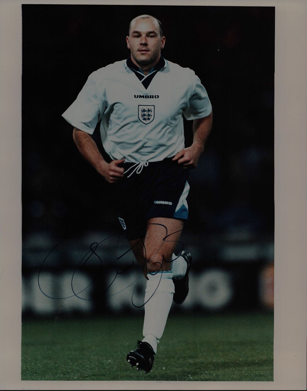 Lot 237: Steve Stone signed 10x8inch colour photo pictured while...
