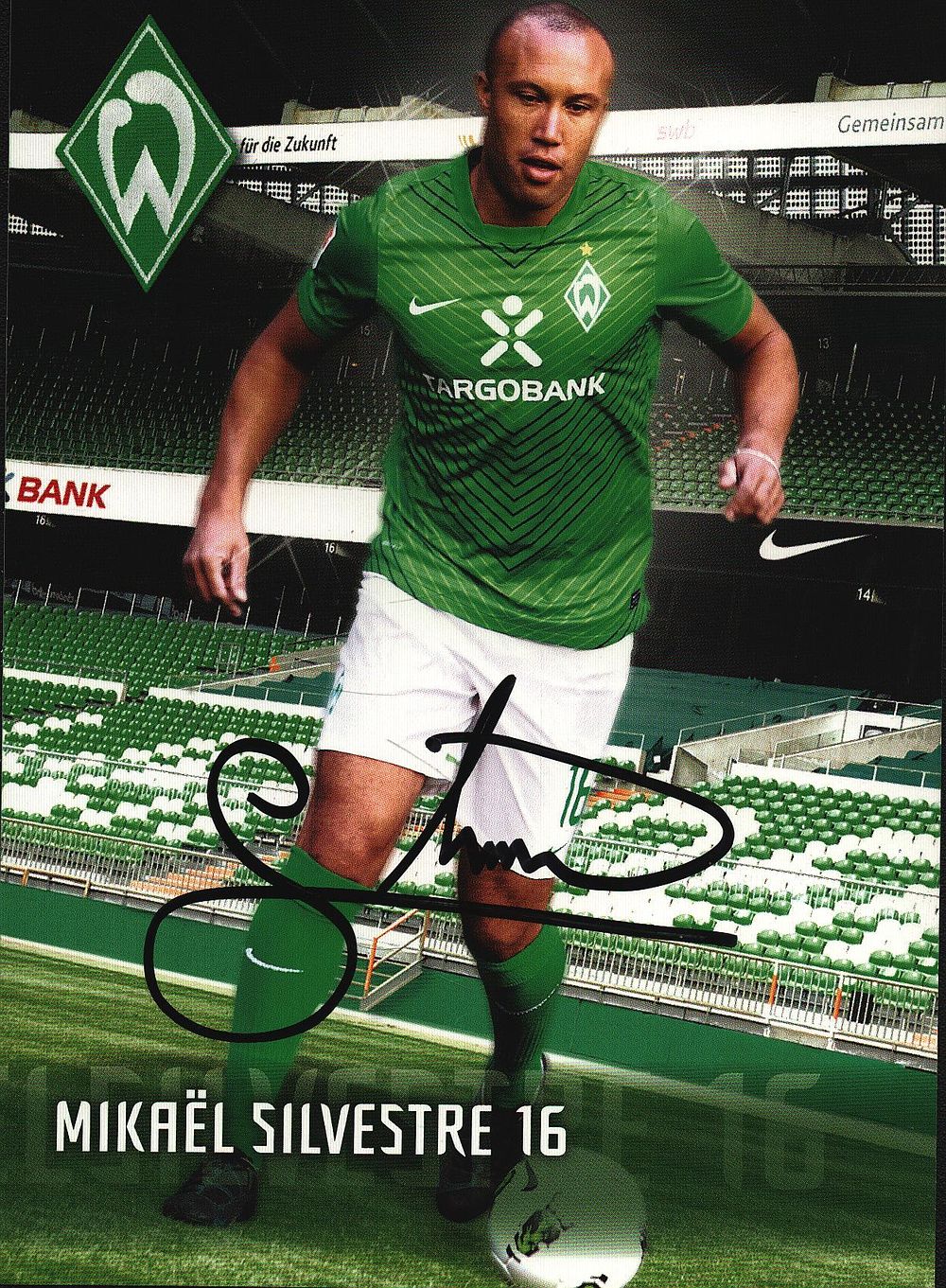 Lot 278: Mikael Silvestre signed 6x4inch colour promo photo.
