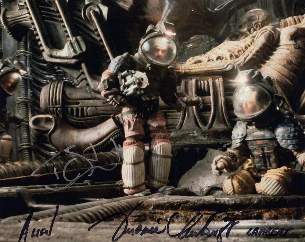 Lot 394: Alien cult sci-fi movie colour 8x10 photo signed...