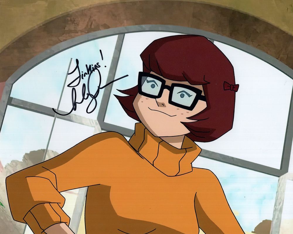 Lot 397: Scooby Doo animated TV series colour 8x10 photo...