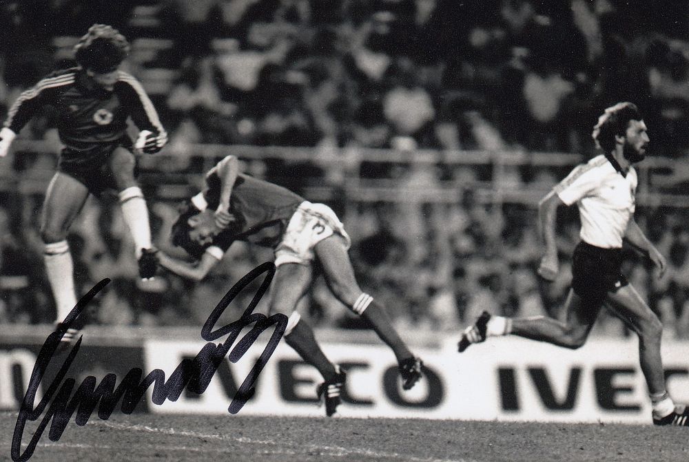 Lot 509: Autographed TONI SCHUMACHER 6 x 4 Photograph :...