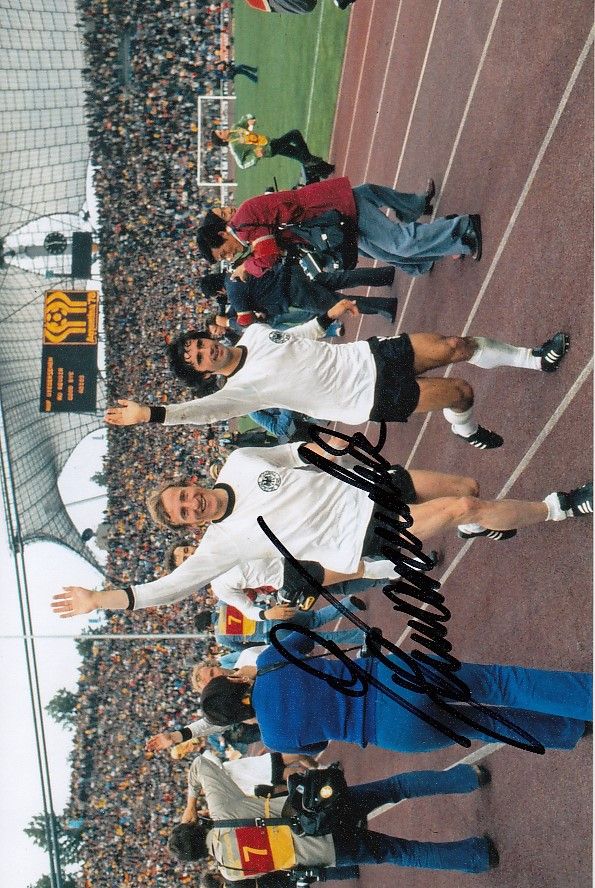 Lot 512: Autographed HANS-GEORG SCHWARZENBECK 6 x 4 Photograph :...