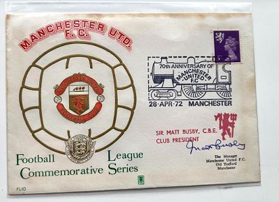 Football Sir Matt Busby signed 1972 Manchester Utd football cover. Cover a little discoloured 