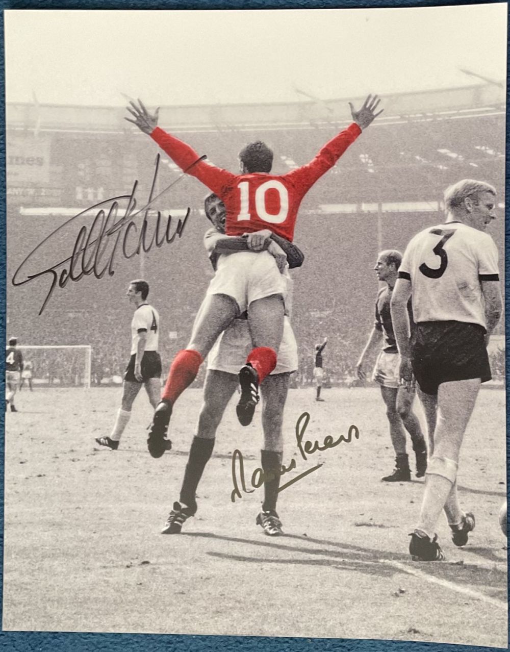 Lot 100: Football Geoff Hurst and Martin Peters signed 20x16...