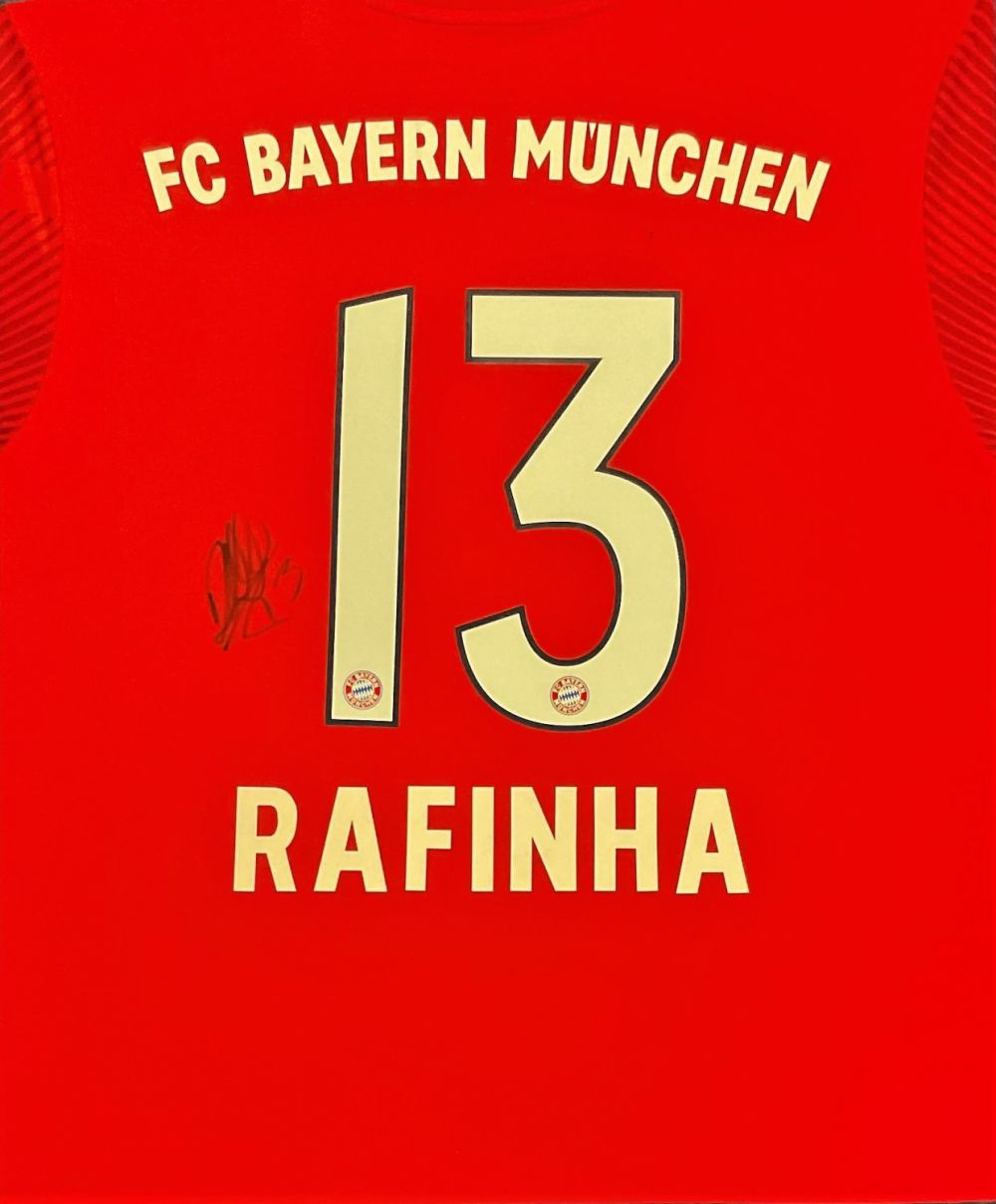 Lot 216: Football Rafinha signed Bayern Munich number 13 replica...