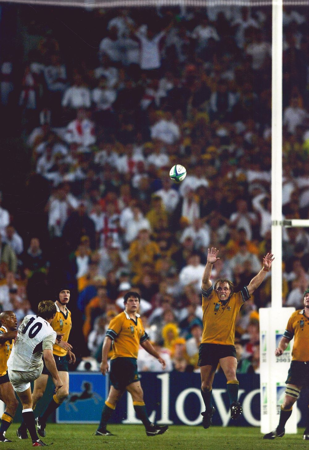 Lot 382: Mat Rogers unsigned 18x12inch photo of 2003 Rugby...