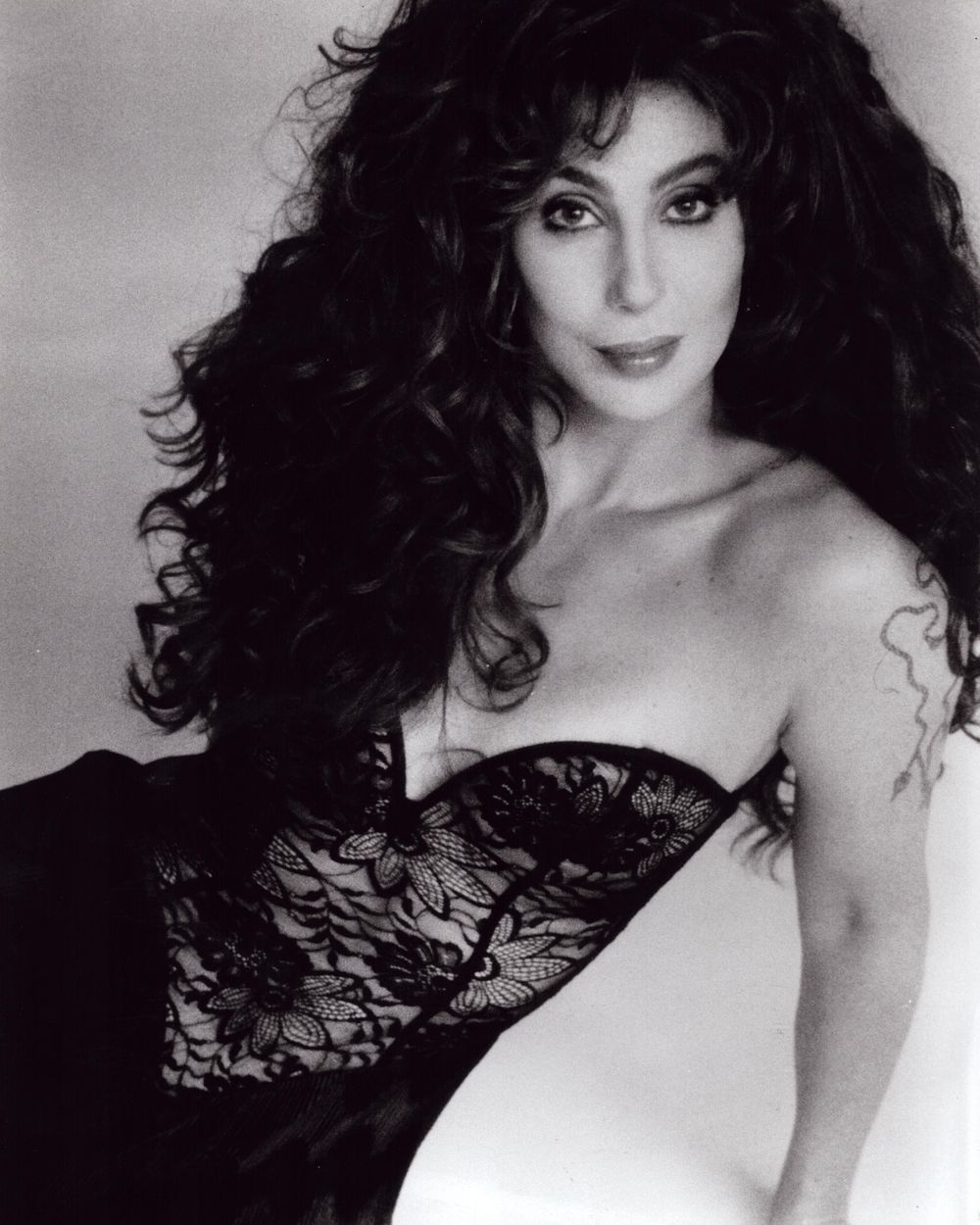Lot 443: Unsigned 10x8inch B&W photograph of Cher.