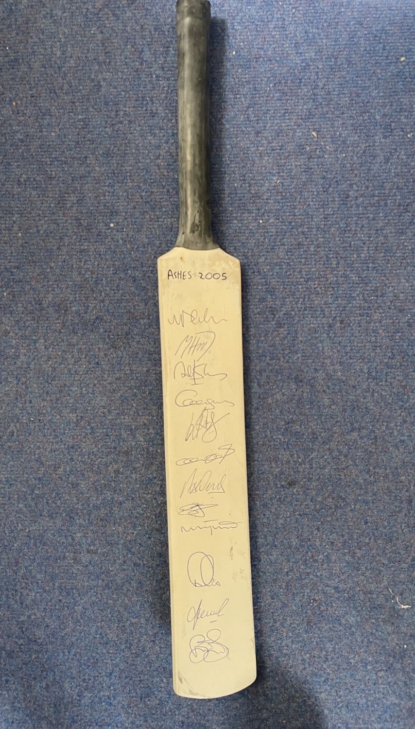 Lot 236: England Ashes 2005 Team (12 Players) Signed County...