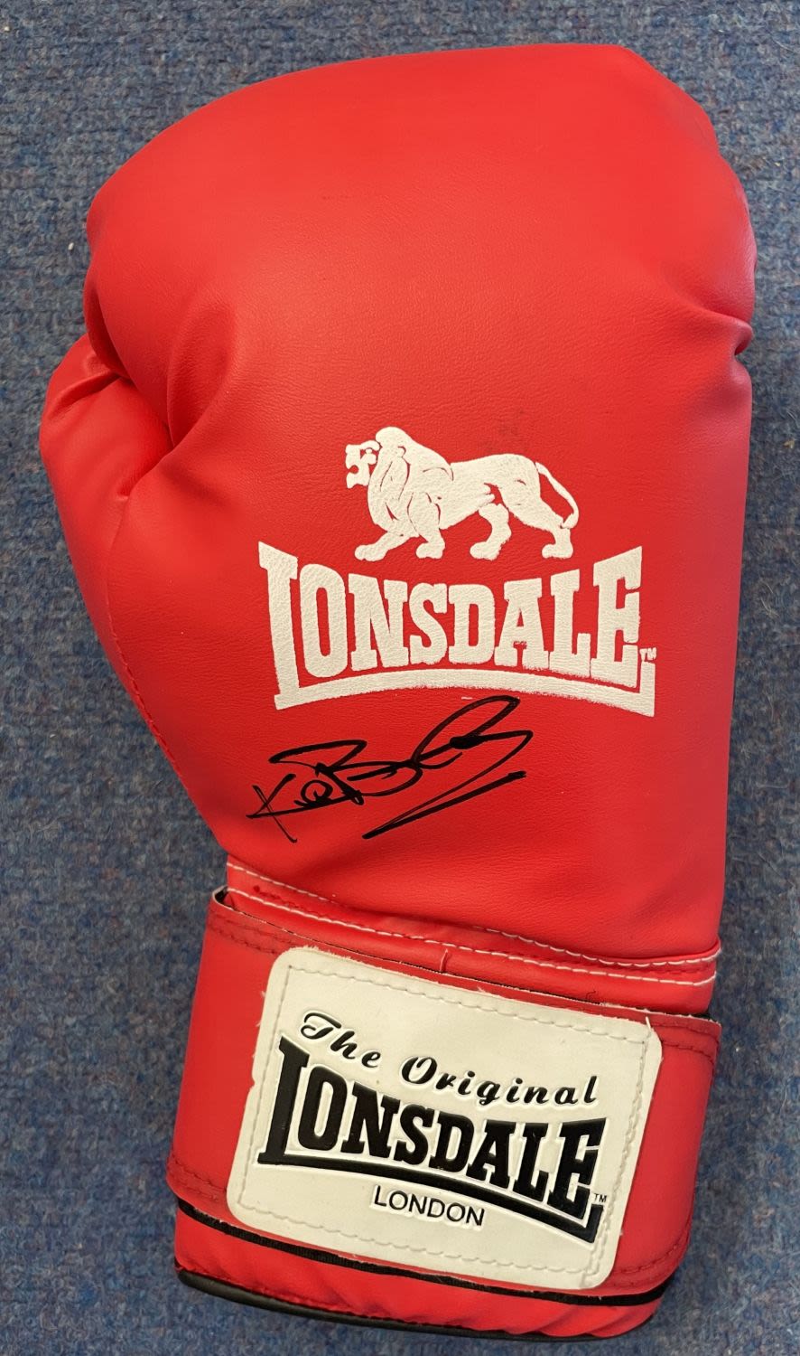 Lot 297: Scottish Boxer Ken Buchanan MBE Signed Red Lonsdale...