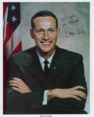 NASA Apollo 7 astronaut CMP Donn Eisele signed colour 8x10 photo.