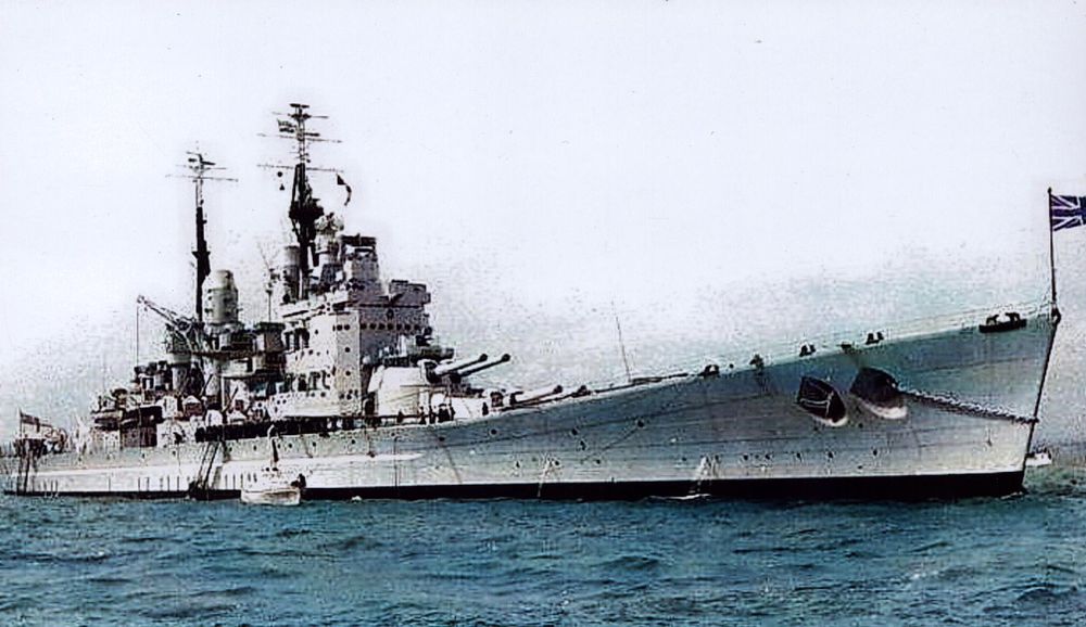 Lot 181: Unsigned 6x4inch coloured picture of the H.M.S Vanguard.