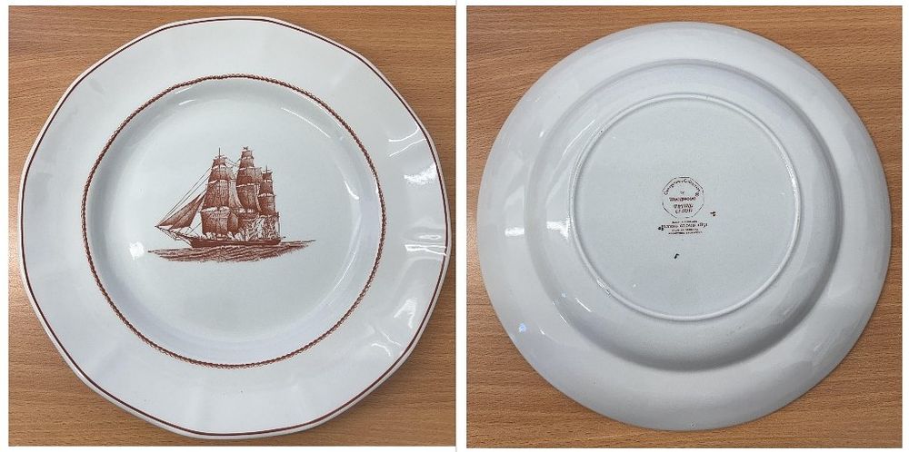 Lot 190: Collection of 4 10inch round Georgetown by Wedgewood...