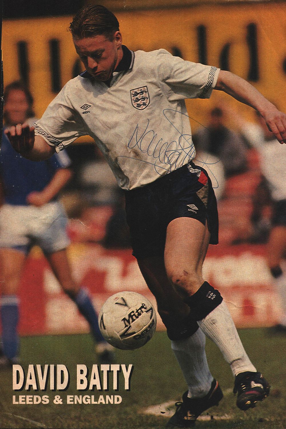 Lot 391: David Batty signed colour 12x8inch magazine page.