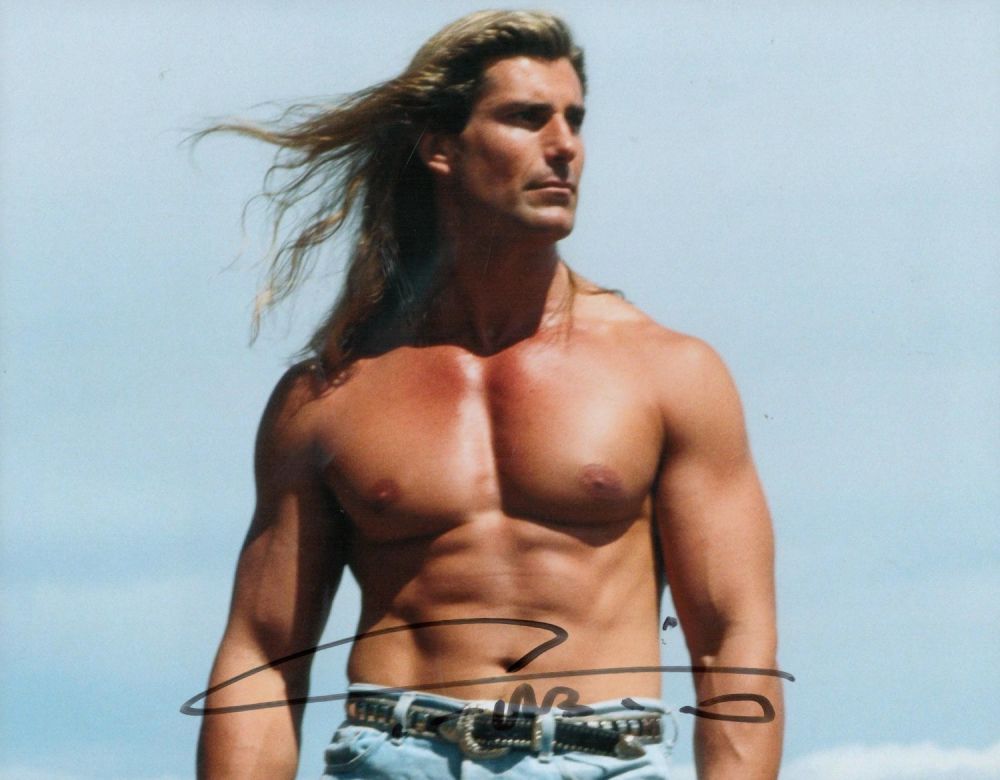 Lot 239: Fabio Lanzoni signed 10x8 colour photo. known magnanimously...