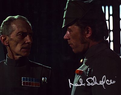 Star Wars Leslie Schofield signed 10x8inch colour photo as Chief Moradmin Bast from Star Wars a 