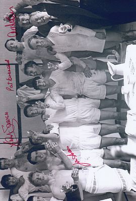 Autographed MAN UNITED 12 x 8 Photograph : Manchester United players celebrate in the dressing 