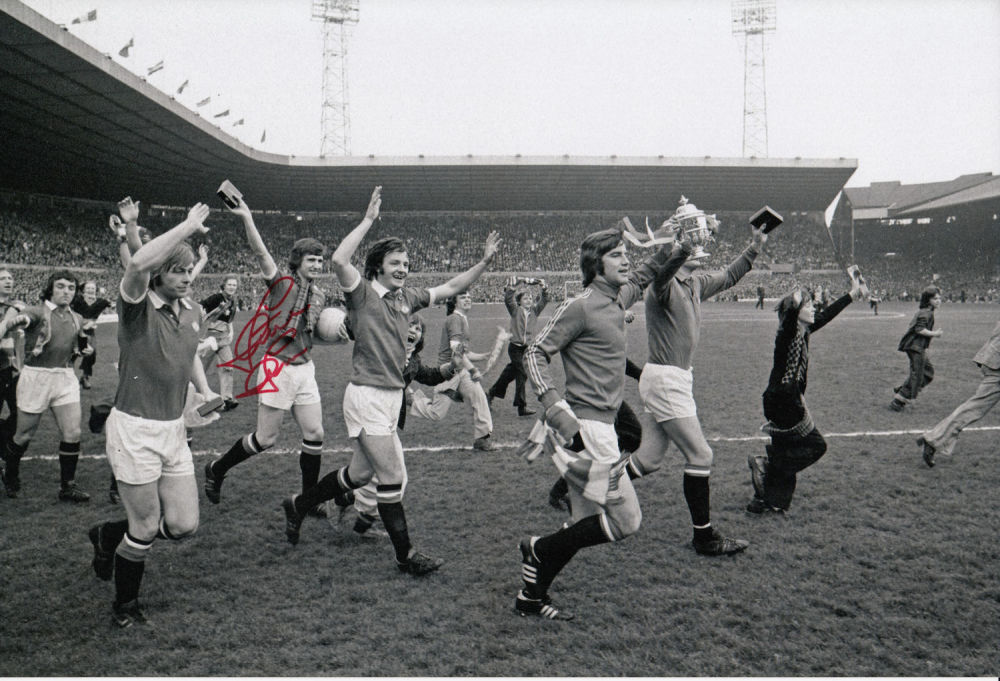Lot 413: Autographed STEVE JAMES 12 x 8 photo -...