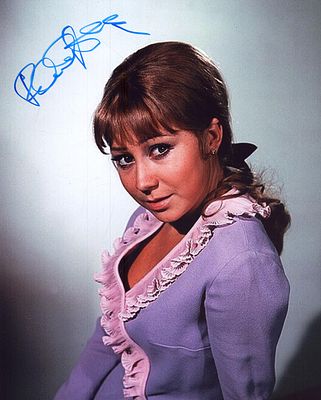 Felicity Kendal signed 10x8inch colour photo.