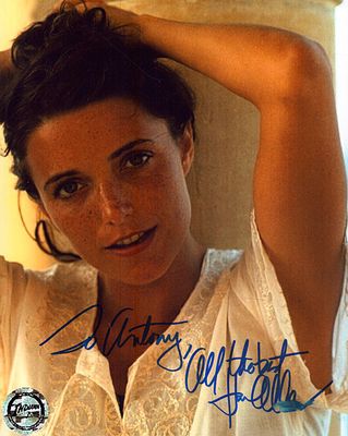 Karen Allen signed 10x8inch Indiana Jones colour photo. Dedicated.