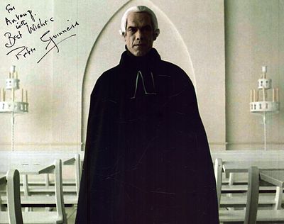 Peter Guinness signed 10x8inch colour photo. Dedicated.