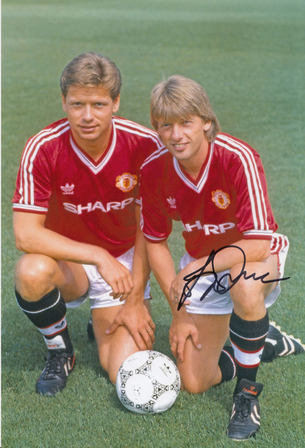 Lot 419: Autographed JESPER OLSEN 12 x 8 photo -...