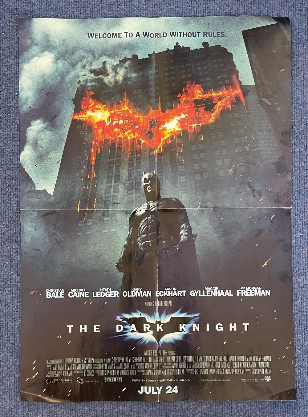 Lot 425: Batman The Dark Knight unsigned 16x23 movie poster....