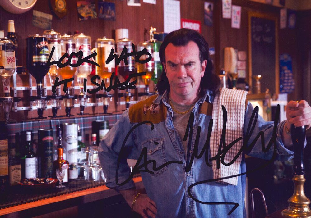 Lot 153: Gavin Mitchell signed 7x5inch colour photo.