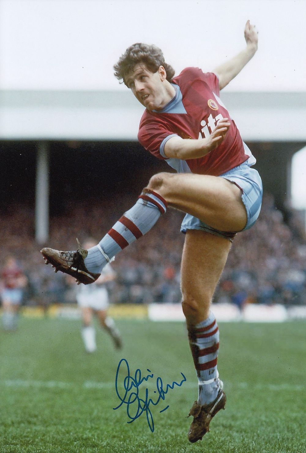 Lot 166: Autographed COLIN GIBSON 12 x 8 Photograph: A...